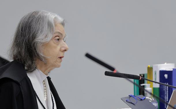 Carmen Lúcia relata ameaça de atentado a bomba